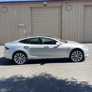 TESLA MODEL S BASE - 10