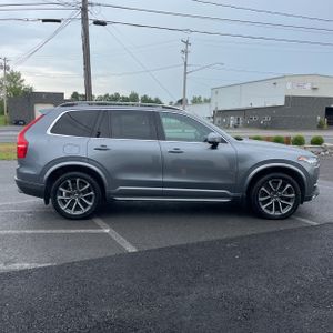 2017 Volvo XC90 T6 MOMENTUM — фото 10