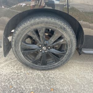 2018 Nissan PATHFINDER SL — миниатюра 19