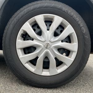 2016 Nissan ROGUE S — миниатюра 18