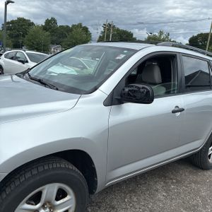 2011 Toyota RAV4 BASE — фото 2