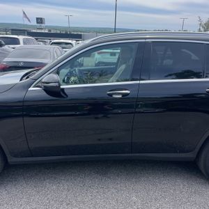 MERCEDES-BENZ GLC - 4