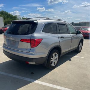 HONDA PILOT LX - 8