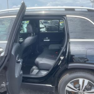 2025 Mercedes-BENZ GLB — миниатюра 33