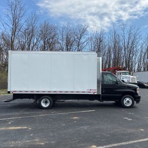 FORD E-350 - 10