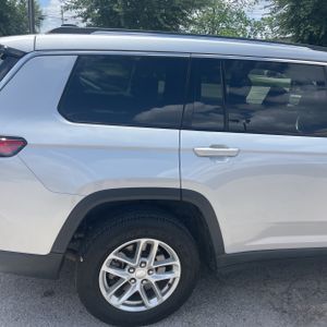 JEEP GRAND CHEROKEE L LAREDO - 9