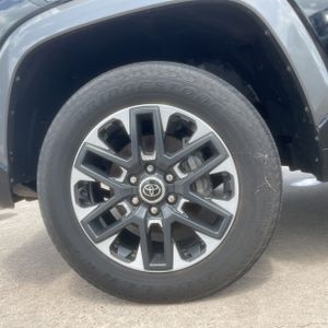 2023 Toyota TUNDRA LIMITED HV thumbnail 17