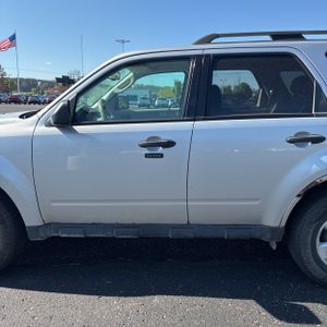 FORD ESCAPE XLT - 4