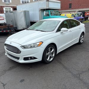 FORD FUSION SE - 1