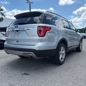 FORD EXPLORER XLT - 8