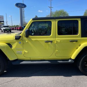 JEEP WRANGLER 4XE UNLIMITED SAHARA 4X4 - 4