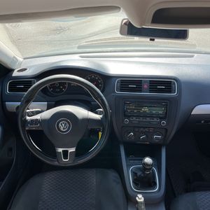 صورة 36 لـ 2013 Volkswagen JETTA SE