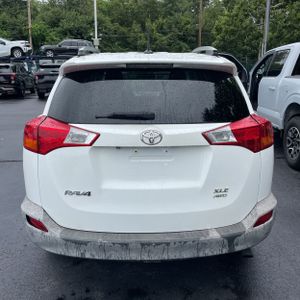 2015 Toyota RAV4 XLE — фото 7