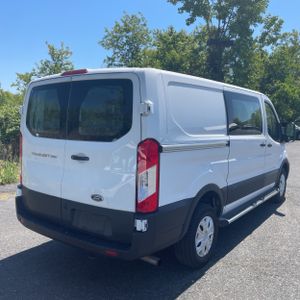FORD TRANSIT 250 - 8