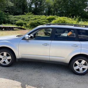2010 Subaru FORESTER 2.5X PREMIUM — фото 4