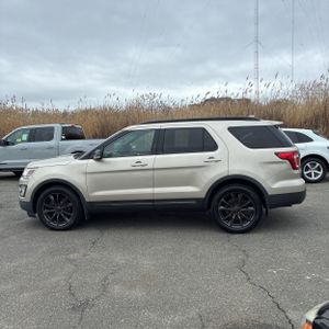 FORD EXPLORER XLT - 3
