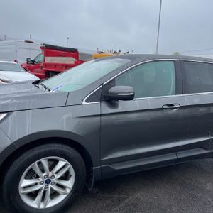 FORD EDGE SEL - 2