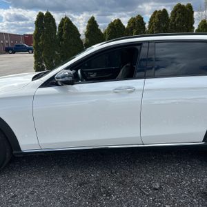 MERCEDES-BENZ E-CLASS - 4