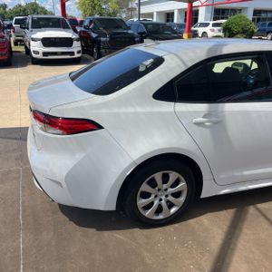 2020 Toyota COROLLA LE 照片 9