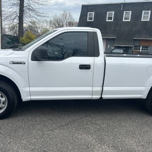 FORD F-150 XL - 4