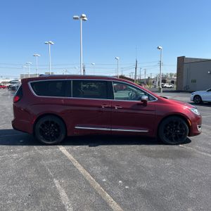CHRYSLER PACIFICA LIMITED - 10