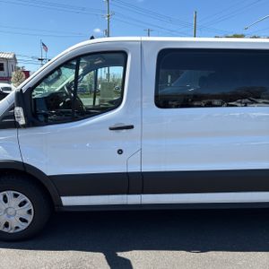 FORD TRANSIT-350 PASSENGER V. XLT - 4