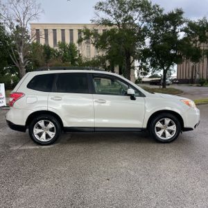 صورة 10 لـ 2015 Subaru FORESTER 2.5I PREMIUM