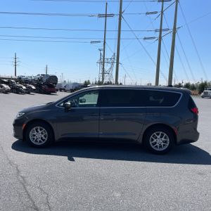 CHRYSLER PACIFICA TOURING L - 3