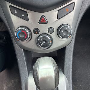 2015 Chevrolet SONIC LS — миниатюра 64