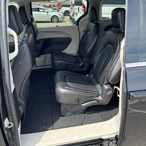 2024 Chrysler PACIFICA TOURING L thumbnail 33