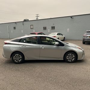 2017 Toyota PRIUS THREE 照片 10