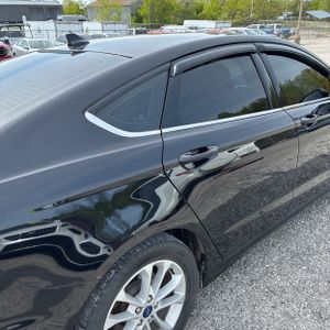 FORD FUSION SE - 9