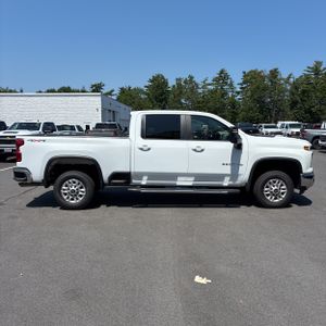 2025 Chevrolet SILVERADO 2500HD LT photo 10