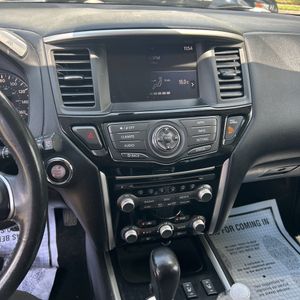 2017 Nissan PATHFINDER SV thumbnail 39