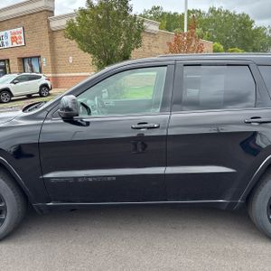 صورة 4 لـ 2017 JEEP GRAND CHEROKEE ALTITUDE