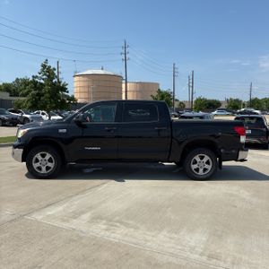 TOYOTA TUNDRA - 3