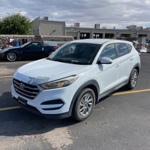 HYUNDAI TUCSON SE - 1