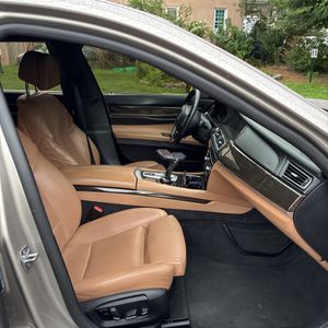 صورة مصغرة 33 لـ 2015 BMW 750LI