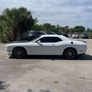 DODGE CHALLENGER SRT 392 - 3