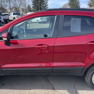 FORD ECOSPORT SE - 4