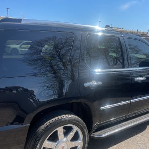 CADILLAC ESCALADE LUXURY - 9