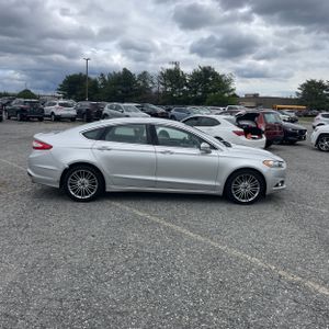 FORD FUSION SE - 10