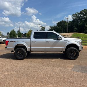 صورة 10 لـ 2019 FORD F-150 PLATINUM
