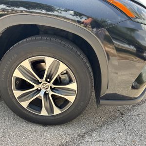 2024 Toyota HIGHLANDER XLE thumbnail 20