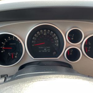 صورة 42 لـ 2012 Toyota SEQUOIA LIMITED