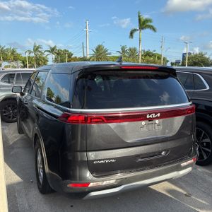 2024 KIA CARNIVAL LX 照片 4
