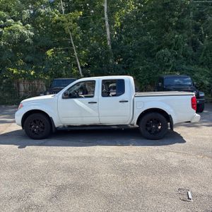 صورة 3 لـ 2020 Nissan FRONTIER SV