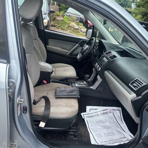 2017 Subaru FORESTER 2.5I 缩略图 33