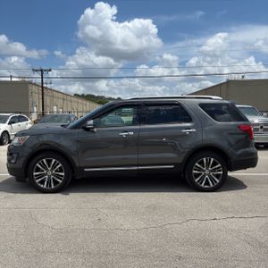 FORD EXPLORER PLATINUM - 3