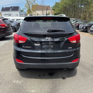 HYUNDAI TUCSON SE - 7